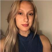 Soy una joven estudiante con una titulación de B1 en inglés que puede impartir clases destinadas a cualquier edad.
Me gusta hacer las clases lo más participativas, dinámicas y divertidas posibles, ¡y que todos/as aprendamos al máximo!